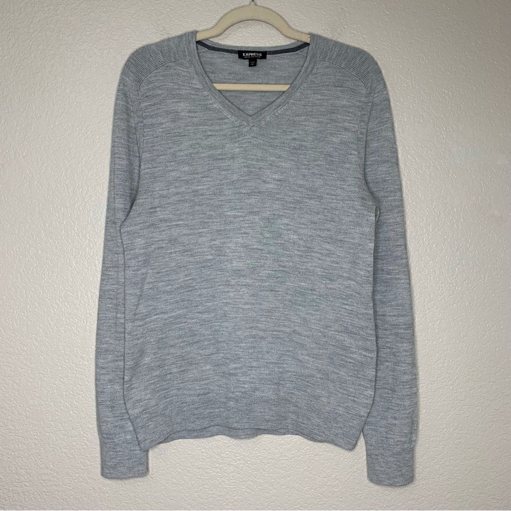 Express Merino Wool Blend Women’s V-neck Long Sleeves Sweater